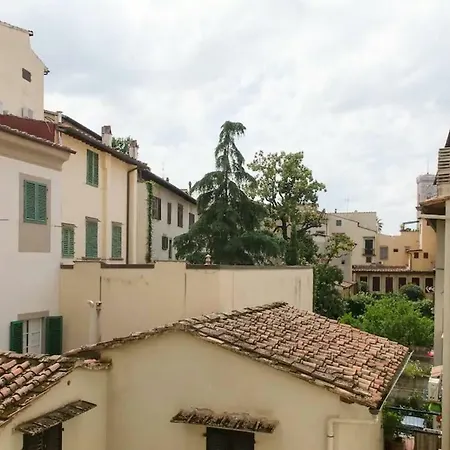 Step To Duomo And The Sights From Refurbished Apartment Florence